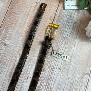 Skinny Belt with gold buckle